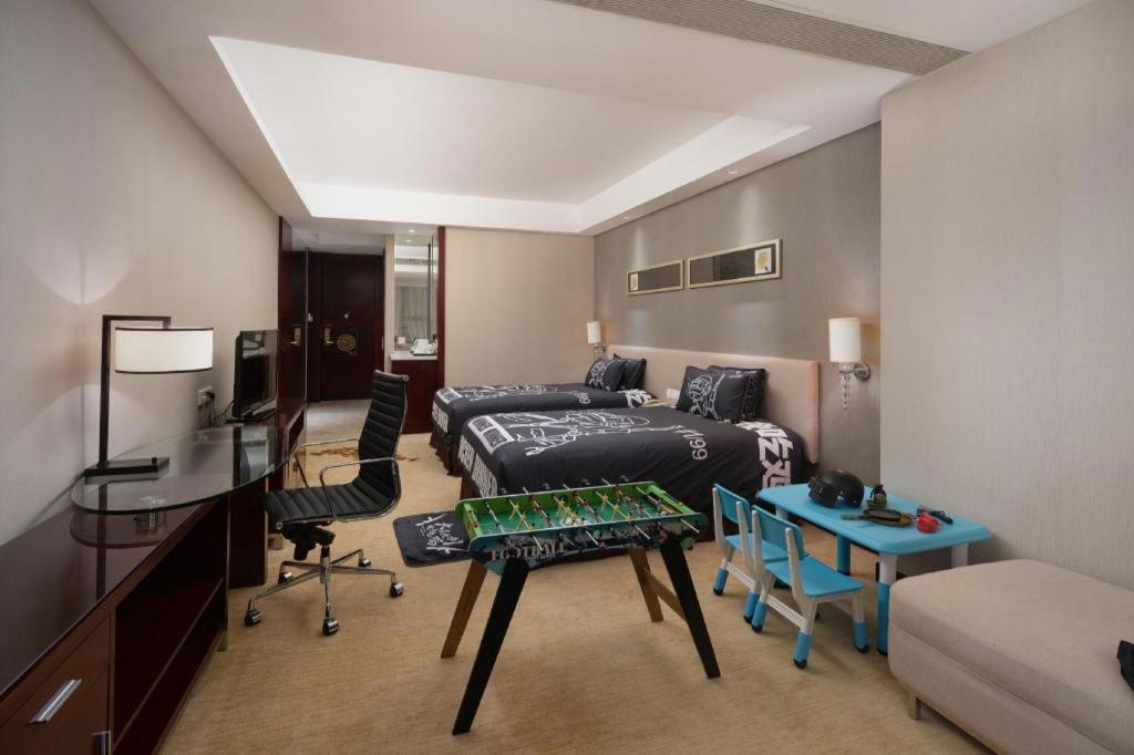 Leisure Hotel Dongguan  Exterior photo