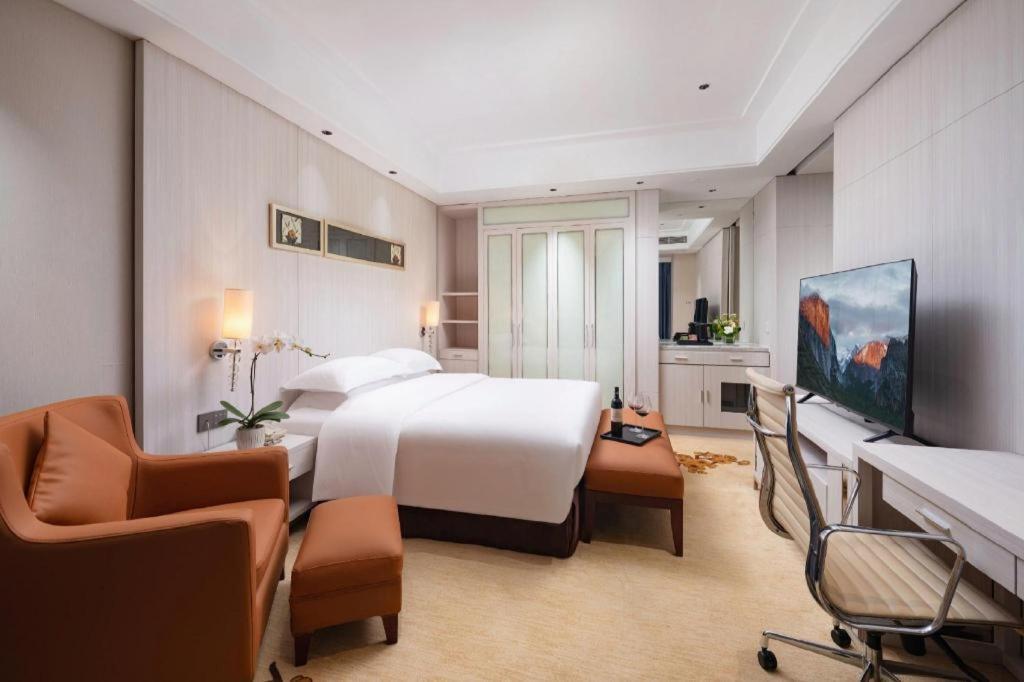 Leisure Hotel Dongguan  Exterior photo