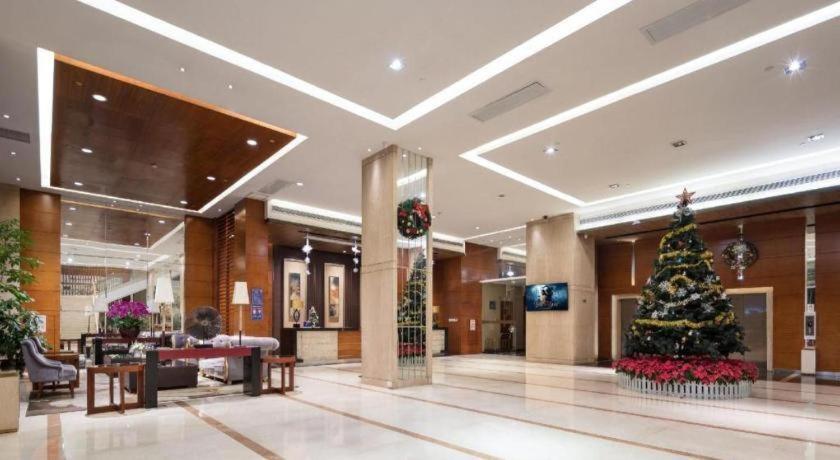 Leisure Hotel Dongguan  Exterior photo