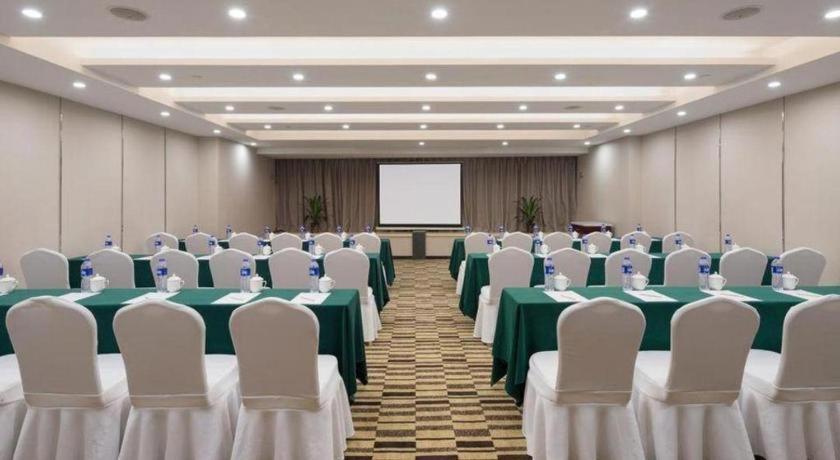 Leisure Hotel Dongguan  Exterior photo